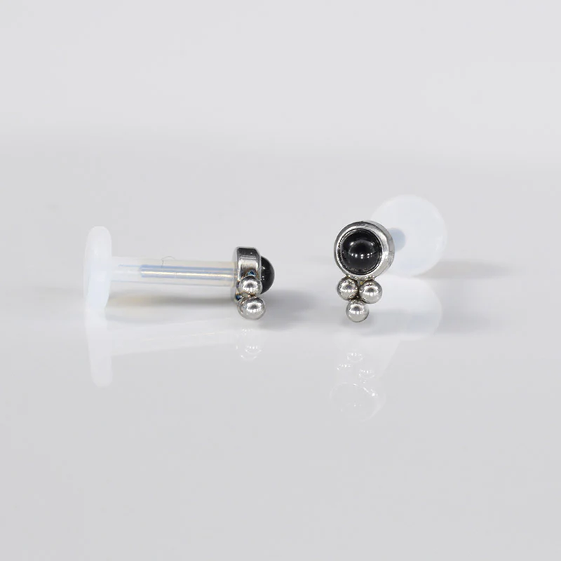 BioFlex Labret with Onyx Stone and Triple Dots - Image 2