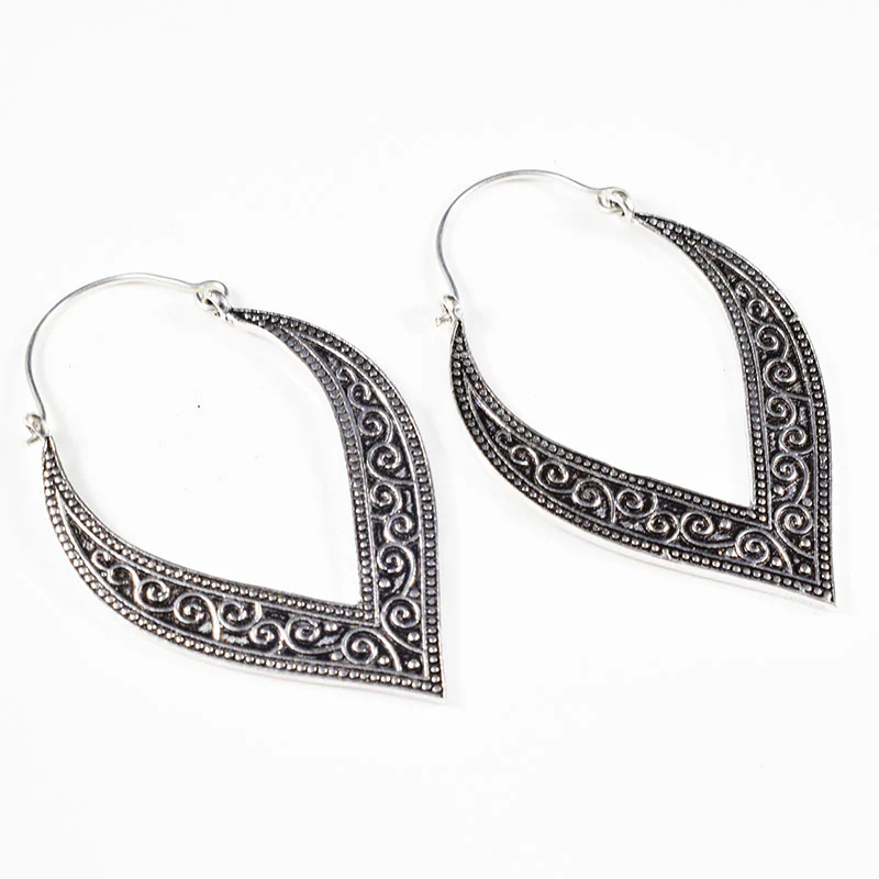 Indian Petal Earrings 'Katiya' - Image 3