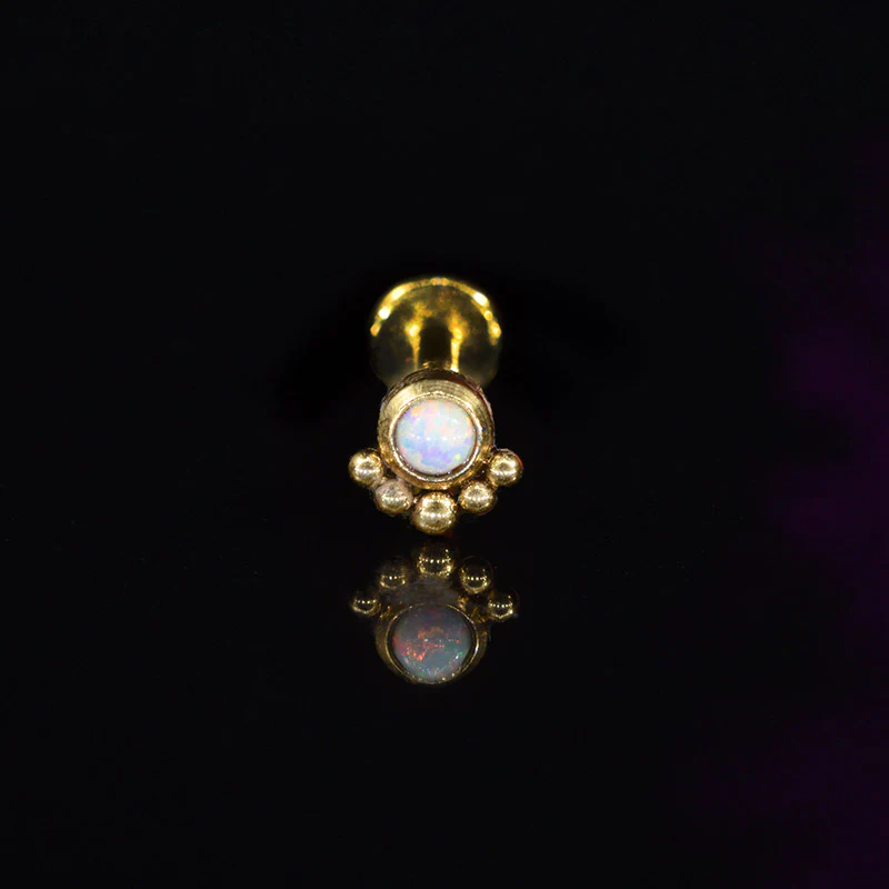 Opal Labret in Gold with Curve of Dots