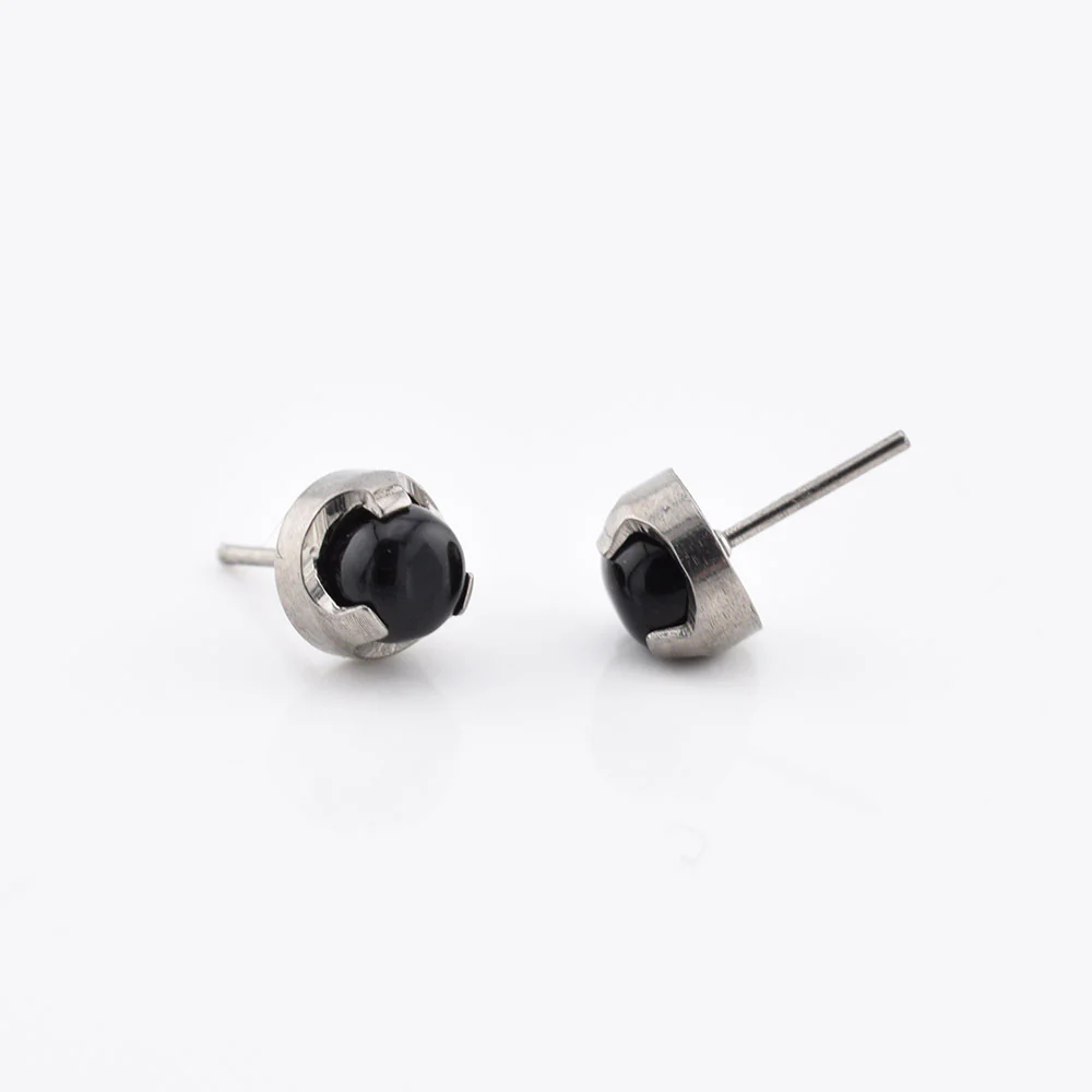 Titanium Threadless Piercing End with Onyx - Image 2